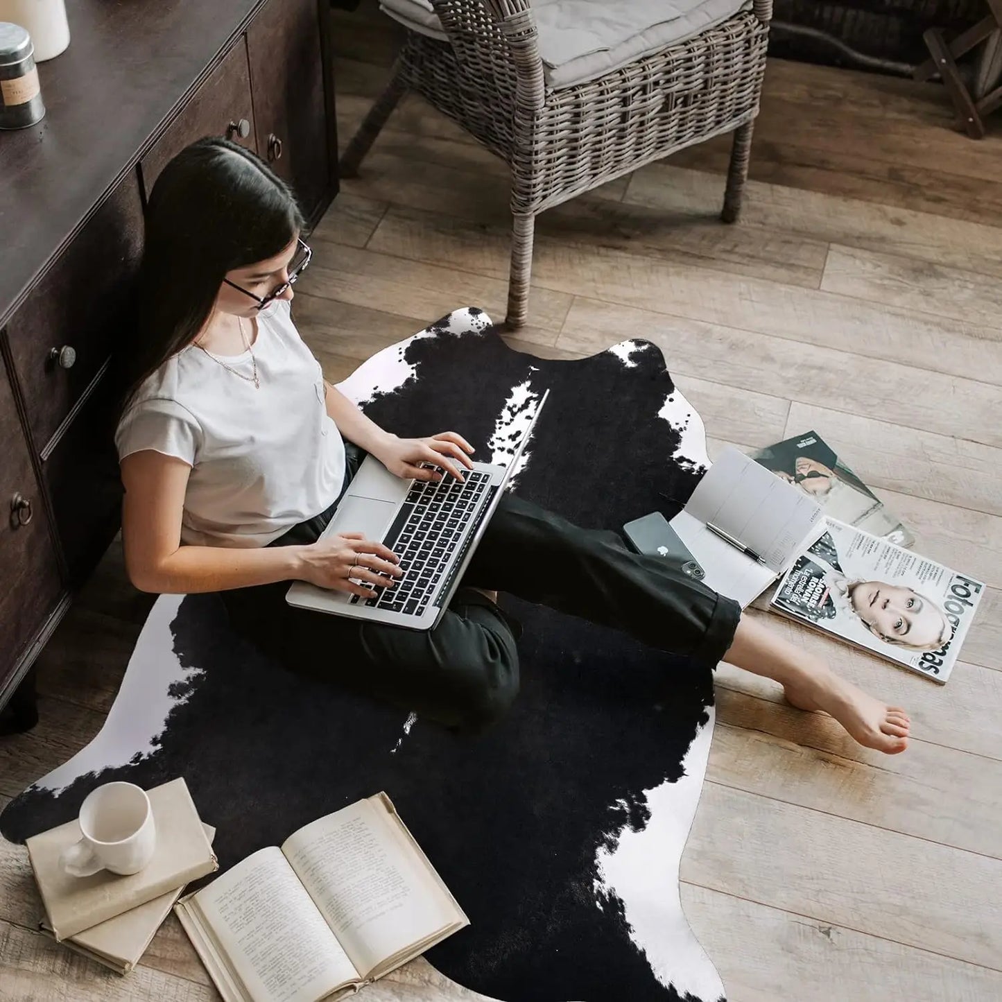 Faux Fur Animal Cow Hide Carpet, Sturdy and Large Size Cow Print Rugs, Suitable for Bedroom Living Room Western Decor, & More